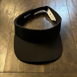 EUC lululemon athletica Women’s Visor Size S/M Adjustable